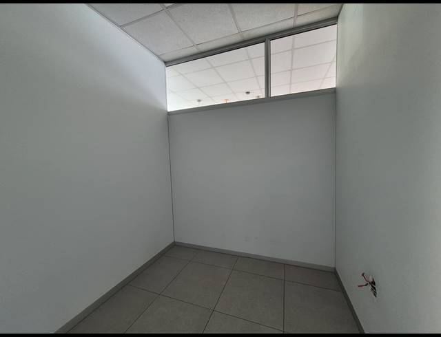80M² OFFICE TO LET IN BIRNAM